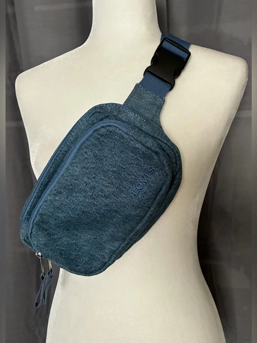 NEW! Levi’s Unisex Fanny Pack / Bum Bag / Waist Pack Light Blue 100% Cotton